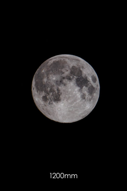 Mond mit 1200mm Brennweite fotografiert